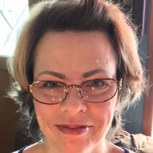 Meet your Posher, Beth